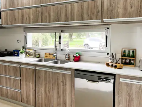 Aristóbulo Del Valle 1300