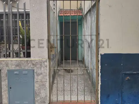 General Pinto 2100, Piso 0
