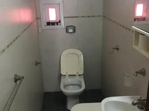 venta casa 2 dormitorios cochera doble, patio. 3 77 y 78