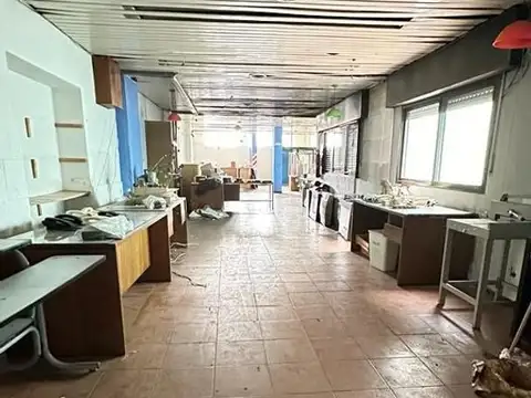 AMPLIAS OFICINAS SOBRE AVDA MITRE A METROS CAPITAL FEDERAL