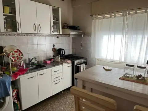 Depto Tipo Casa en Venta en Villa Adelina, USD 138.000