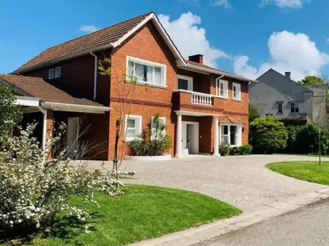 Casa  en Venta en Senderos 2, Pilar, G.B.A. Zona Norte