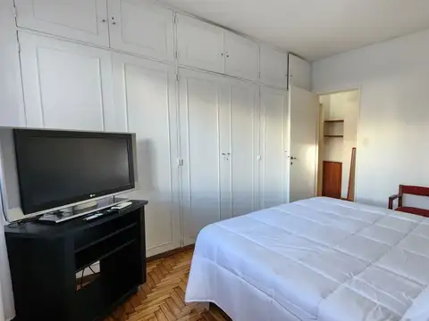 Jorge Newbery 2500, Piso 2