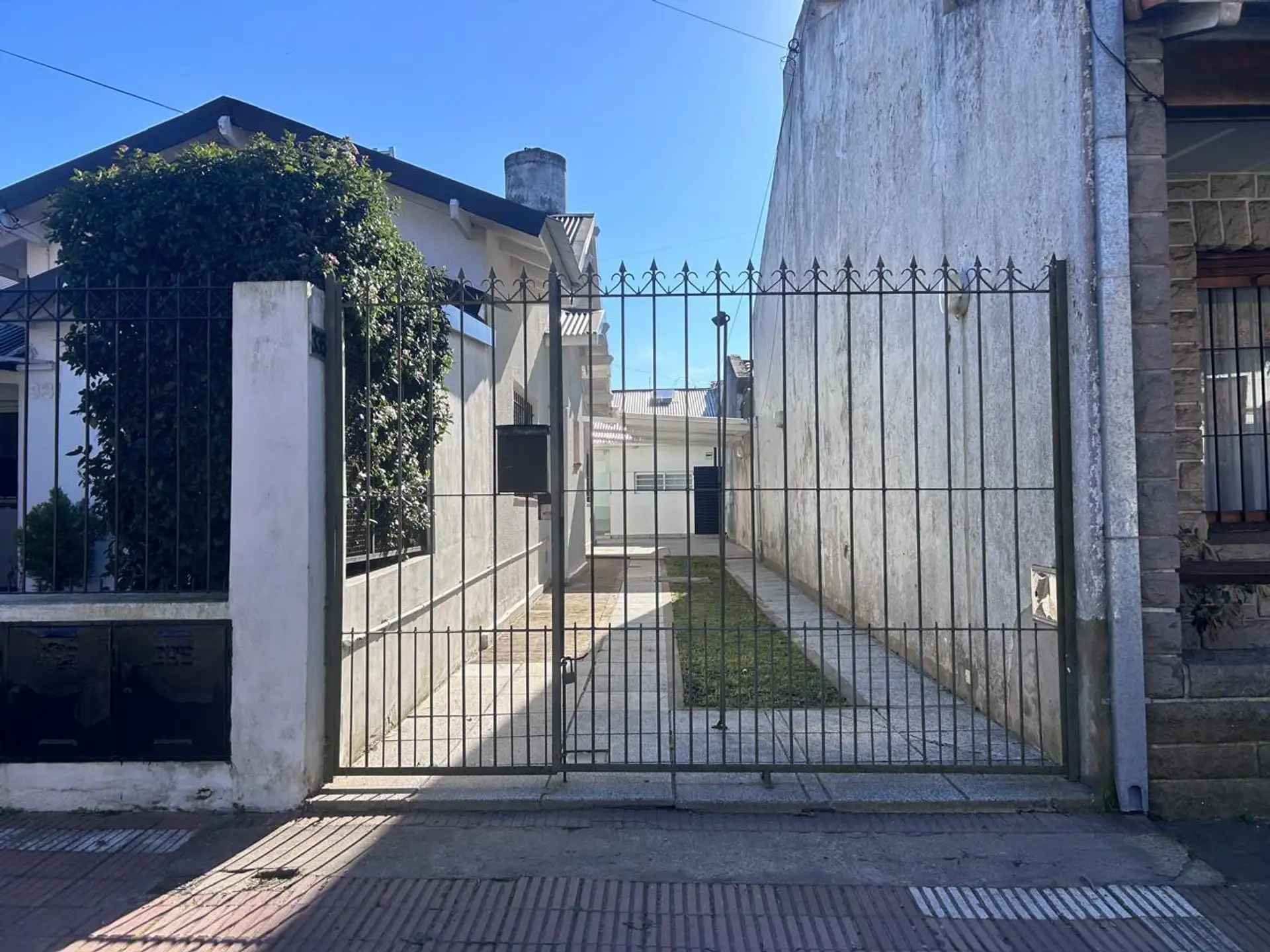 PH 2 amb, 73m² con cochera y patio — B. Pompeya