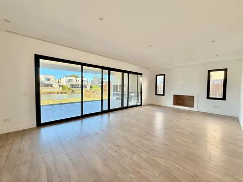 Casa en Alquiler en Laguna Grande, USD 3.300