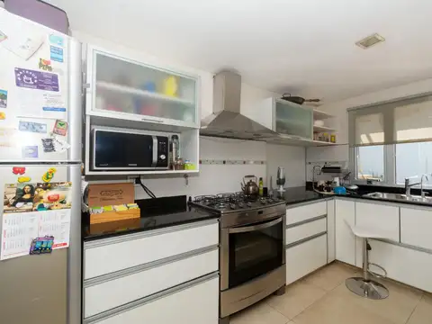 Casa 4 ambientes con 3 baños