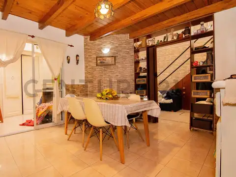 Suipacha 100, Piso 0