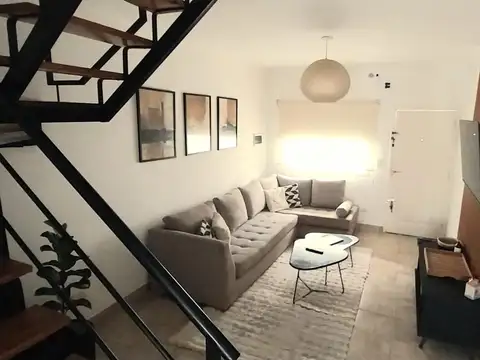 Depto Tipo Casa en Alquiler en Ituzaingó Norte, $ 1.300.000