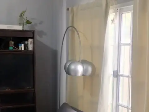 Casa 2 ambientes con 1 baño