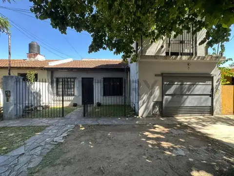 21D E/ 423 BIS Y 424 | CASA DE 4 DORMITORIOS CON PARQUE Y PILETA