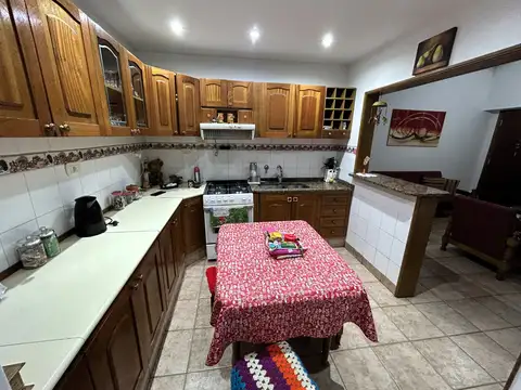 AMPLIO PH DE 4 AMBIENTES EN MUNRO.