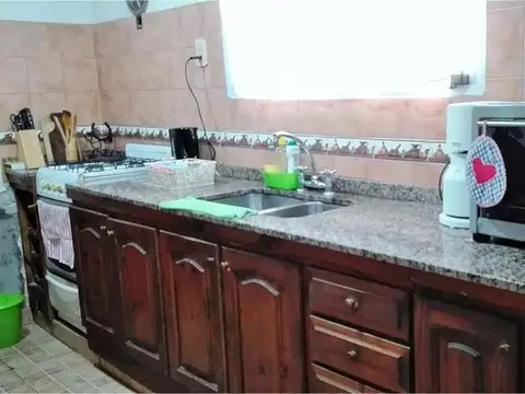 Carlos D Nicora 100, Piso 2