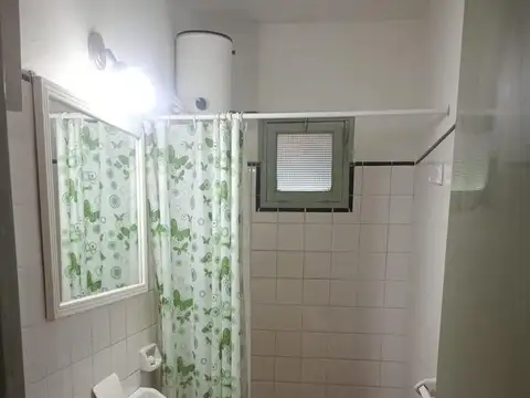 Casa 6 ambientes con 1 baño