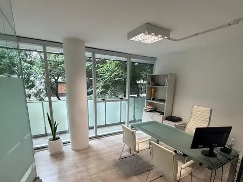 Oficina en Alquiler al Este