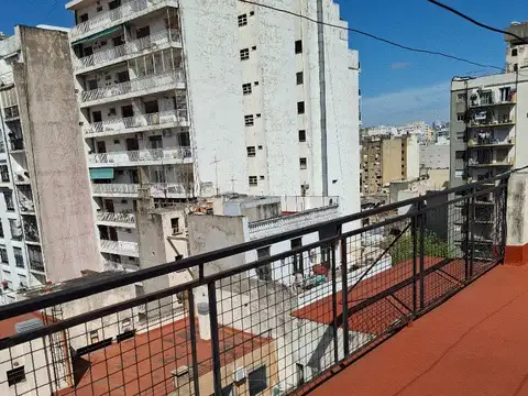 RETASADO  MONOAMBIENTE DIVIDIDO, COCINA Y BAÑO COMPLETO, A MTS DE AV. ENTRE RIOS.