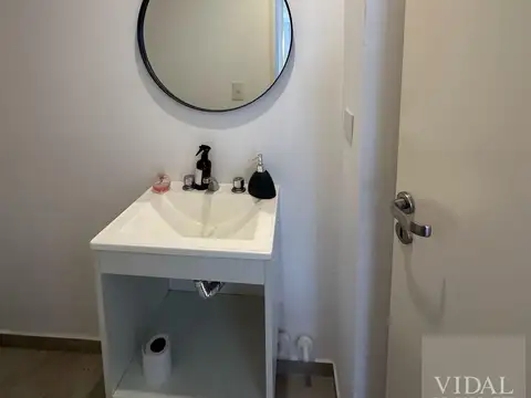 Casa 6 ambientes con 2 baños
