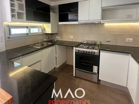 Departamento 4 ambientes con 2 baños