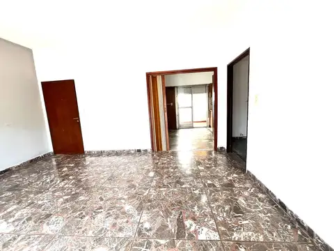 Depto Tipo Casa en Alquiler de 3 ambientes