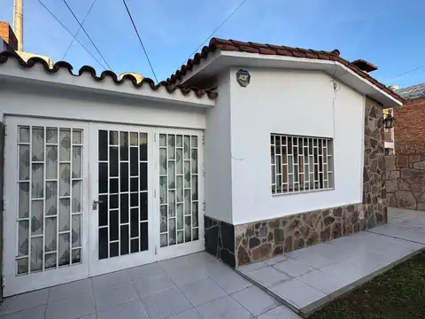 VENTA CASA 2 DORM MAS DPTO PATIO B ROSEDAL RUTA 20