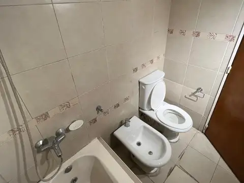 Departamento en Alquiler en Floresta, $ 420.000