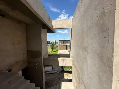 VENTA- CASA- 7 AMBEINTES -YACHT -  NORDELTA - A ESTRENAR - CATEGORIA - FINANCIACIÓN