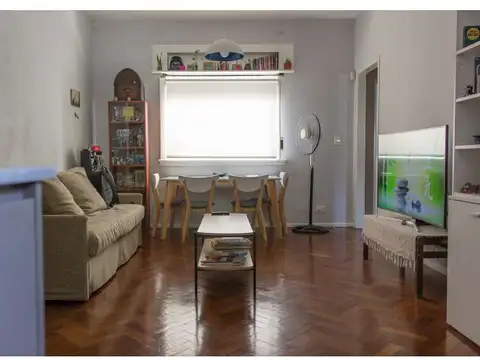 Aráoz 1000, Piso 1