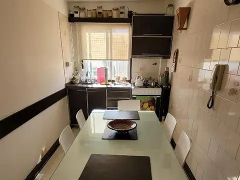 VILLA BALLESTER DEPARTAMENTO 3 AMB CENTRICO - MUY LUMINOSO -