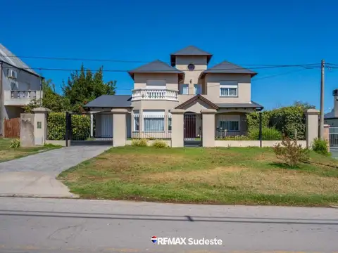 VENTA CASA DE ESTILO  CORAZON DE PATAGONIA UNICA 