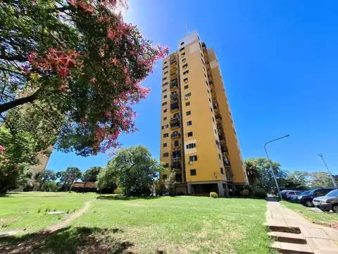 DEPARTAMENTO 2 DORM. "TORRES AMARILLAS". C/ESTACIONAMIENTO 