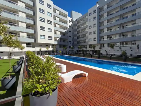 Departamento en Canning Center