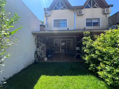 Depto Tipo Casa en Venta de 4 ambientes