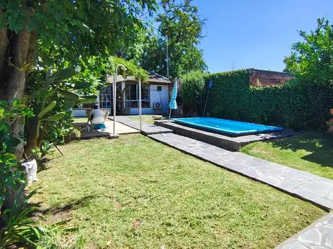 VENTA CASA 4 AMB JOSE MARMOL PILETA QUINCHO