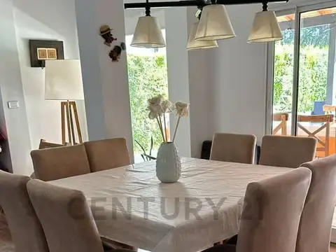 Vendo casa 4 ambientes con piscina y vista la Golf remodelada a nuevo en Indio Cua Country Club- Exa