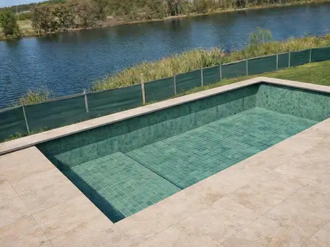 Casa 5 ambientes con 7 baños