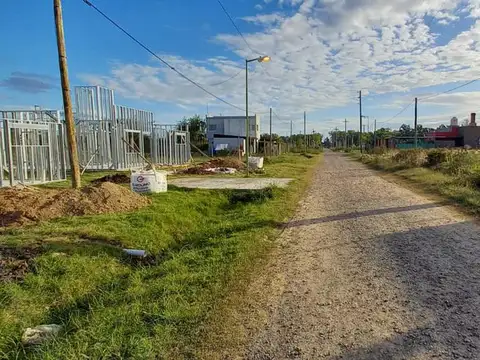 Terreno en Venta 25  mts Fondo