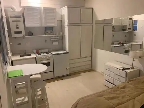 Francisco De Vittoria 2300, Piso 1