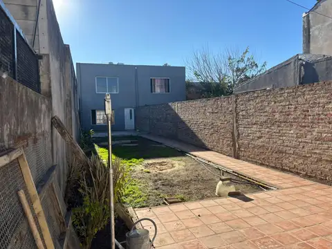 Casa en Venta en Isidro Casanova, USD 55.000