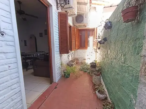 Depto Tipo Casa en Venta en Olivos, USD 140.000