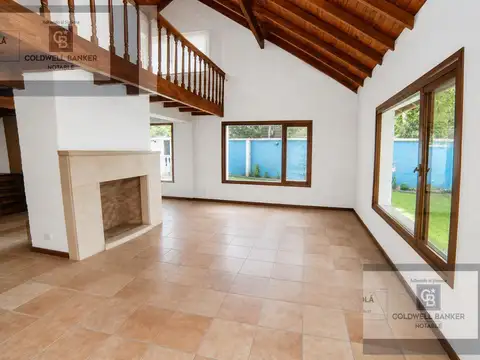 Casa 6 ambientes con 3 baños