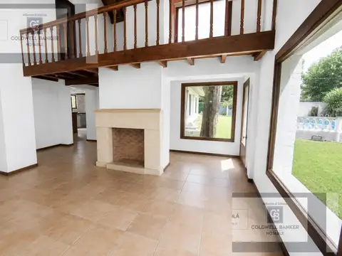 Casa en Venta con 5 cocheras