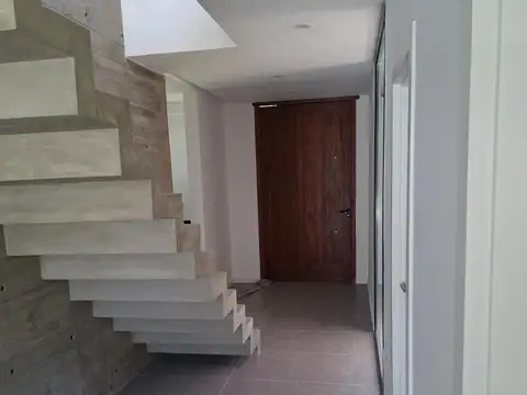 Casa en Alquiler al Norte