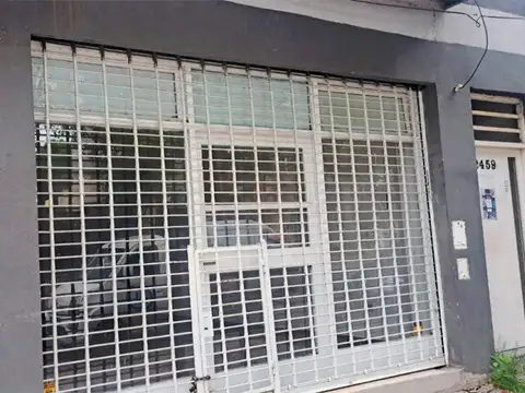 Av. Uriburu 2457 , Piso 0