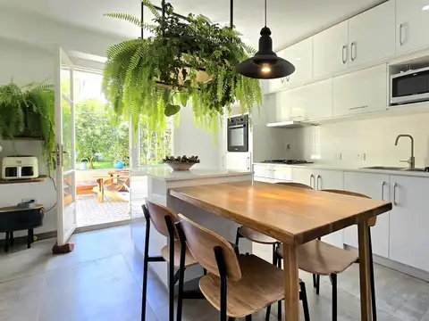 VENTA 3 AMBIENTES CON COCHERA, PATIO Y QUINCHO