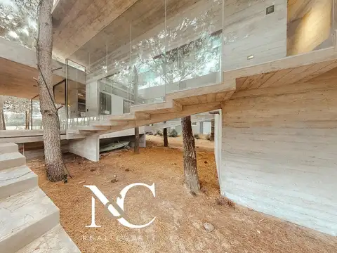 Casa en Venta en Barrio Golf 2, USD 480.000