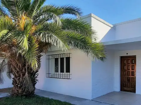 CASA VENTA  PILAR CENTRO