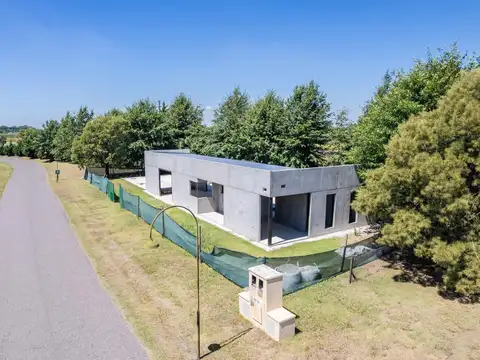 CASA EN VENTA DE 3 DORMITORIOS EN LA RINCONADA