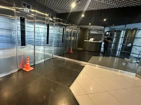 Oficina en Alquiler en Barrio Norte, $ 700.000