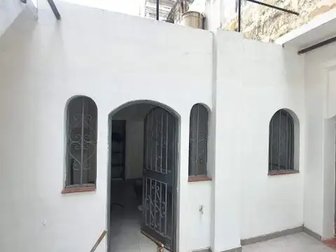 Casa de 2 dormitorios - Entre Ríos 1147