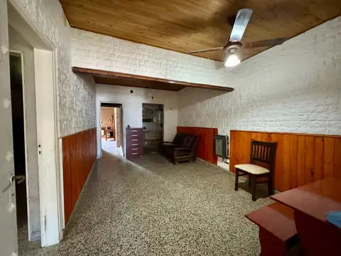 Casa 2 ambientes con 2 baños