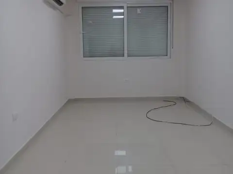 Ramon Franco 6300, Piso |